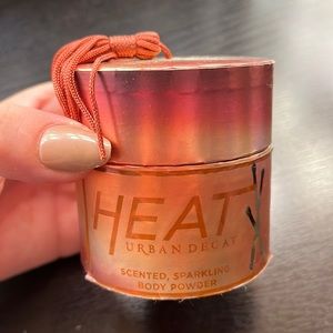 Rare! heat by urban decay scented sparkling body powder